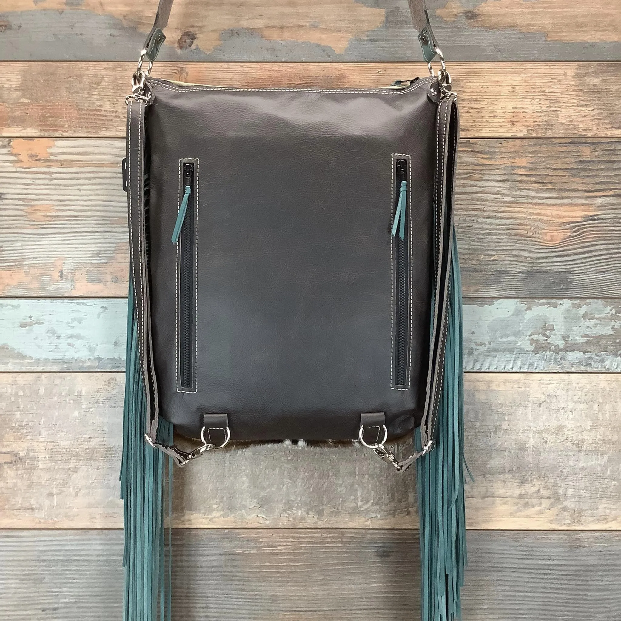 Bagpack Axis- 18" Fringe Dual Conceal Carry  #48535