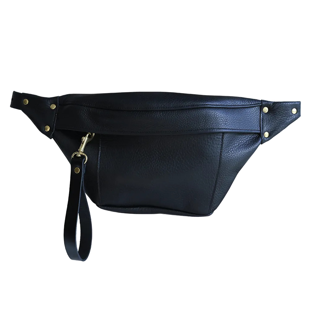 Stevie Belt Bag in Pebbled Noir