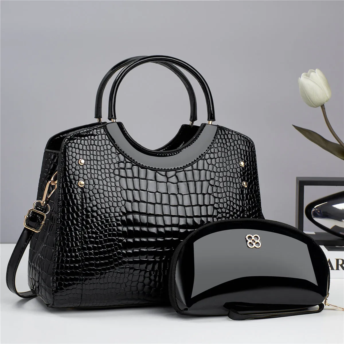 Trendy Women's Cross-body Bag