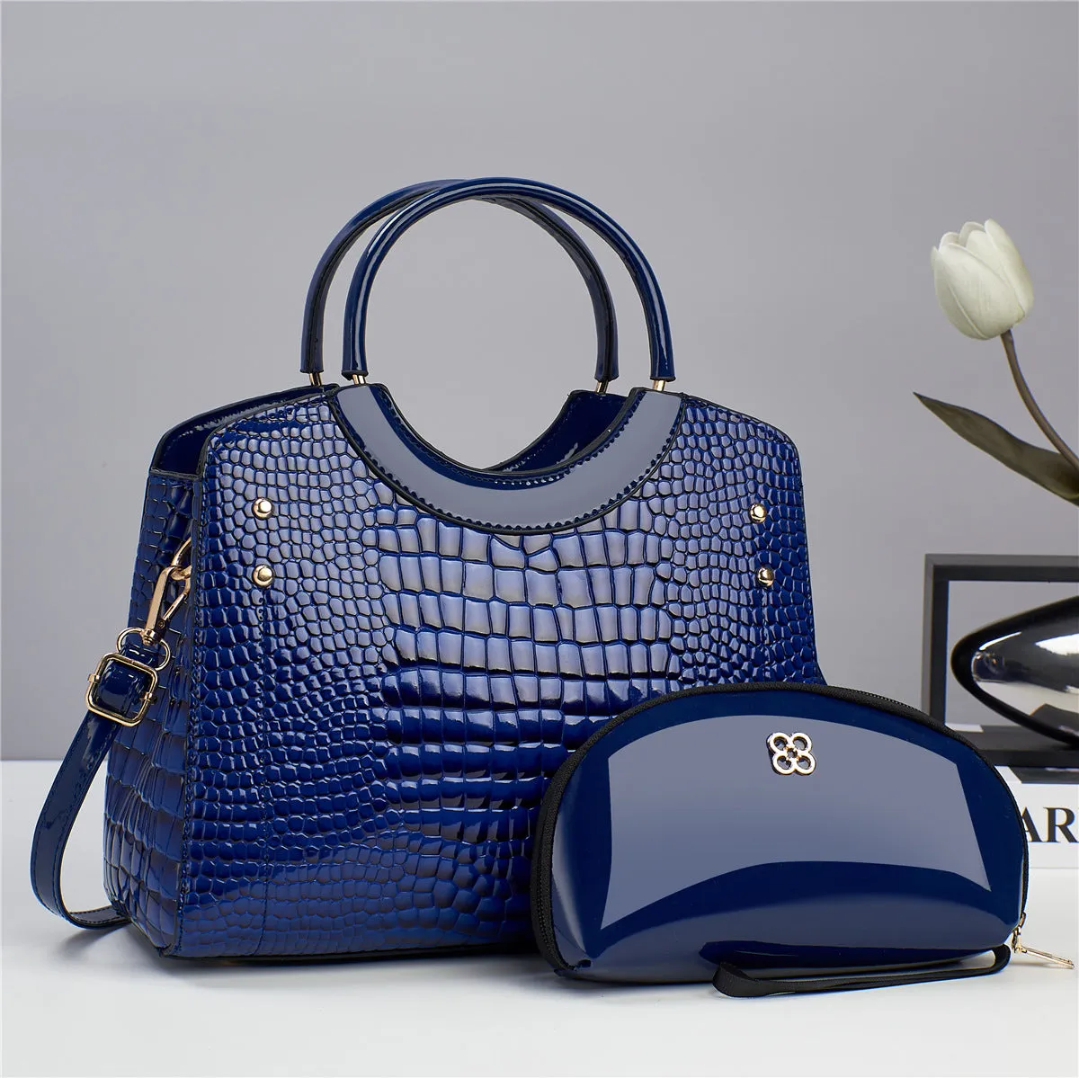 Trendy Women's Cross-body Bag