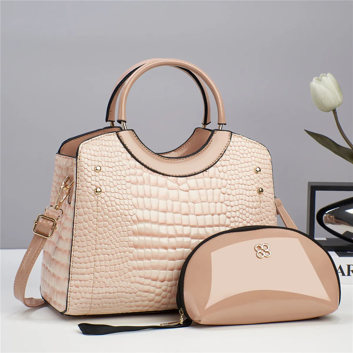 Trendy Women's Cross-body Bag