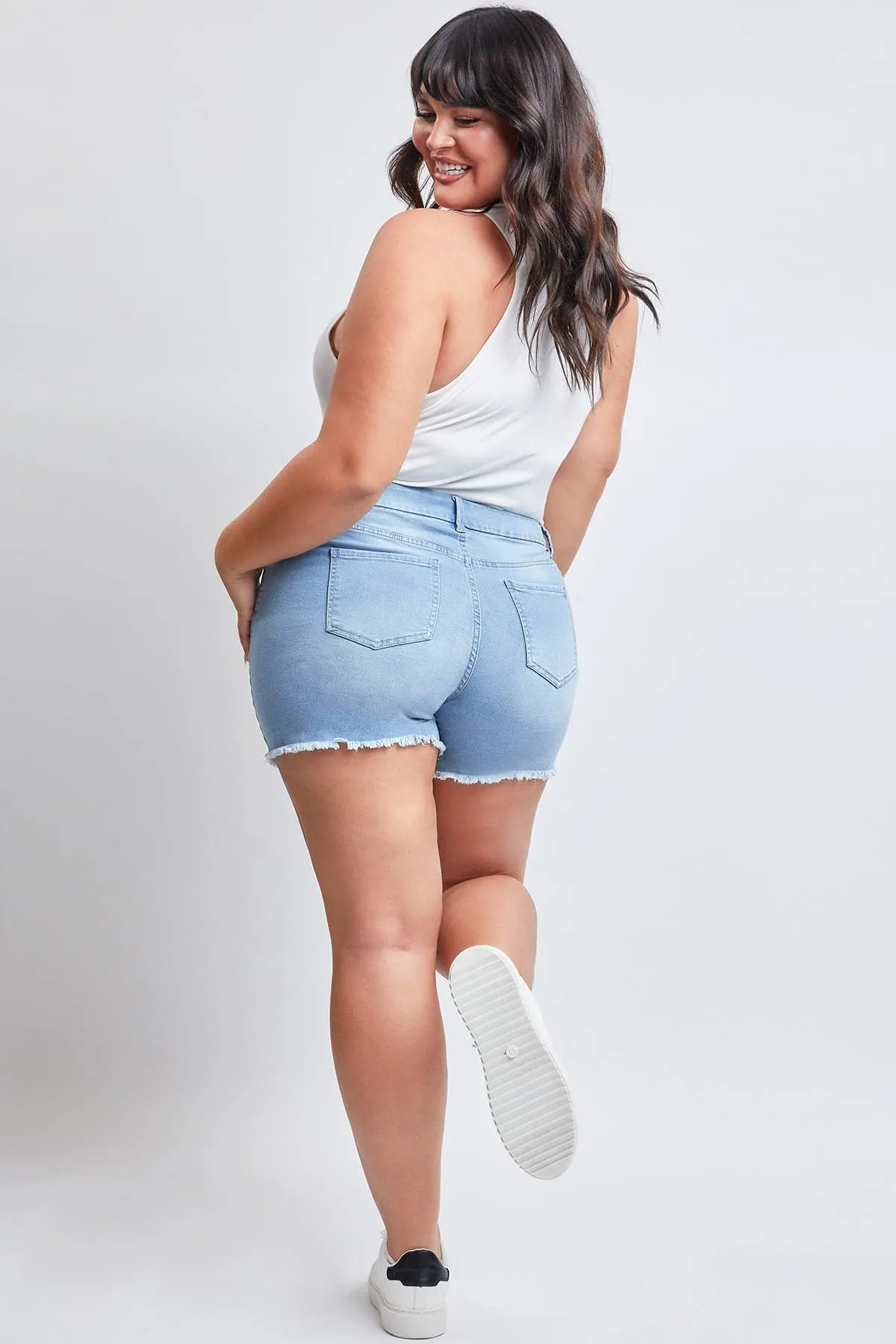 Women's Plus Curvy Fit Jeans Shorts With Fray Hem